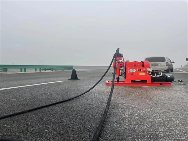 连山马路路基路面开裂下沉注浆加固灌浆